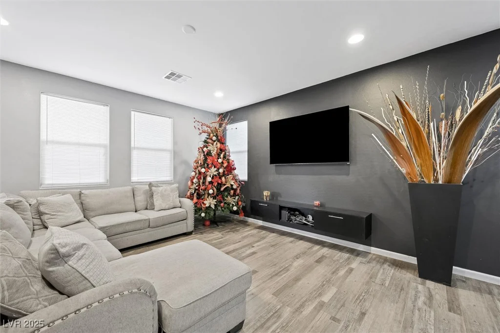 6955 Sunrise Crest, Las Vegas, NV 89142