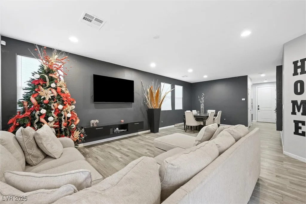 6955 Sunrise Crest, Las Vegas, NV 89142