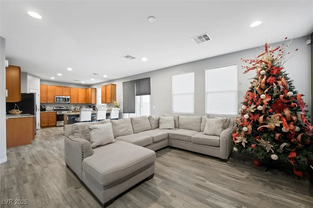 6955 Sunrise Crest, Las Vegas, NV 89142