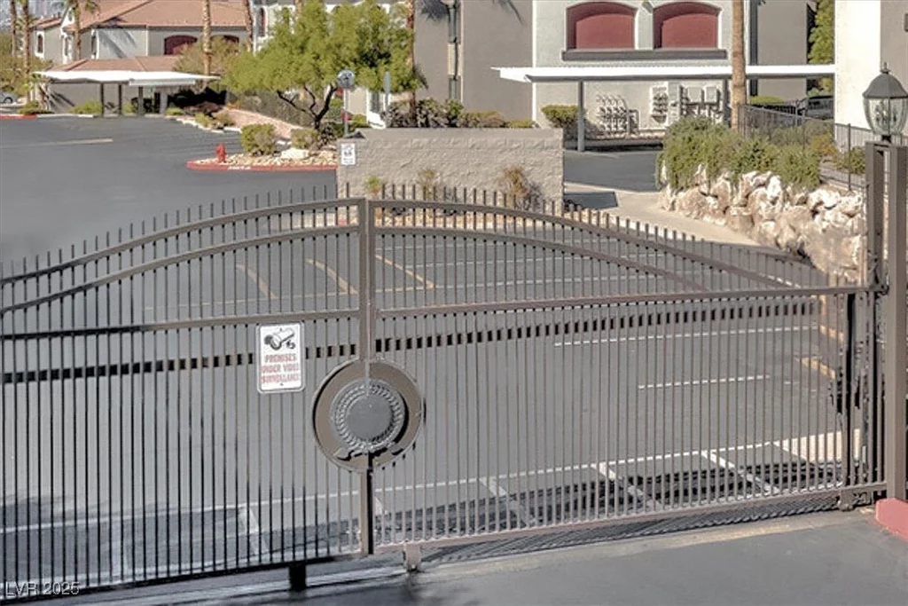 950 Seven Hills, Henderson, NV 89052