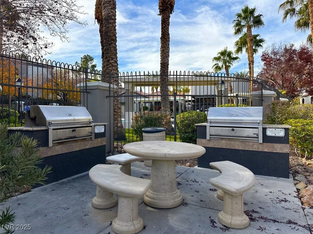 950 Seven Hills, Henderson, NV 89052