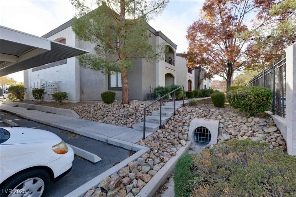 950 Seven Hills, Henderson, NV 89052