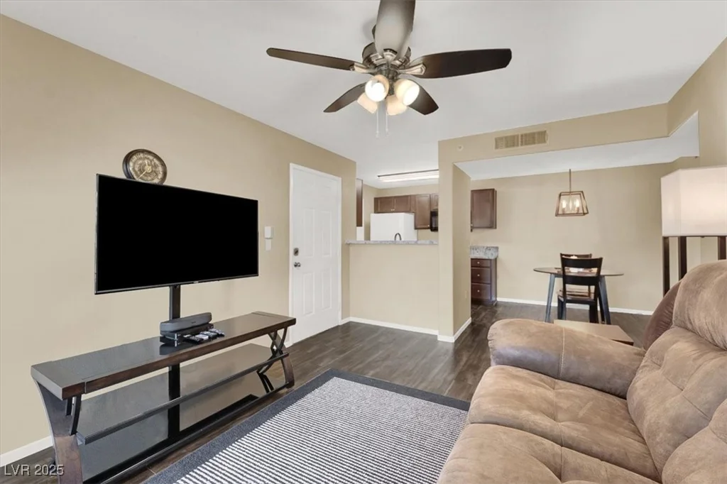 950 Seven Hills, Henderson, NV 89052