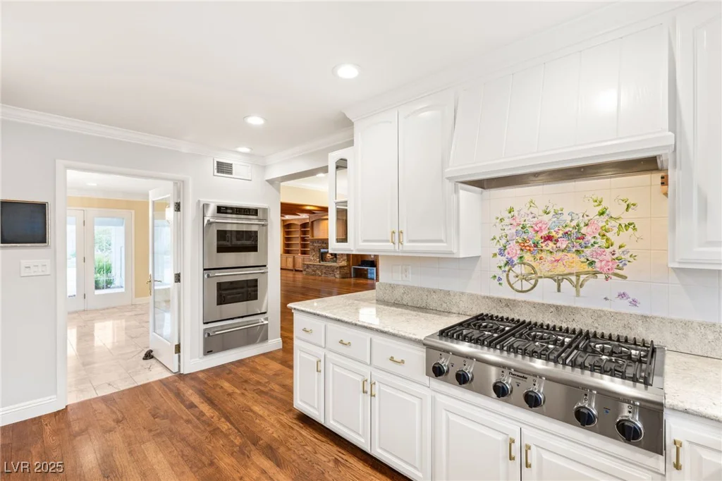 3105 Conners, Las Vegas, NV 89107