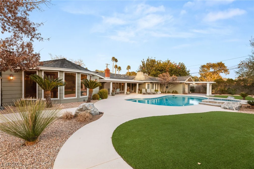3105 Conners, Las Vegas, NV 89107