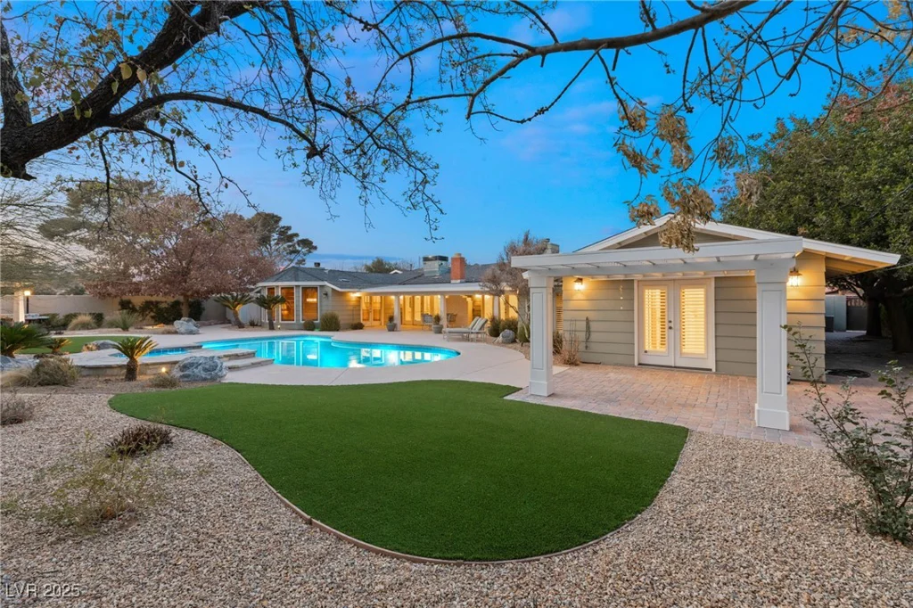 3105 Conners, Las Vegas, NV 89107