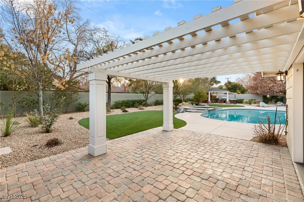 3105 Conners, Las Vegas, NV 89107