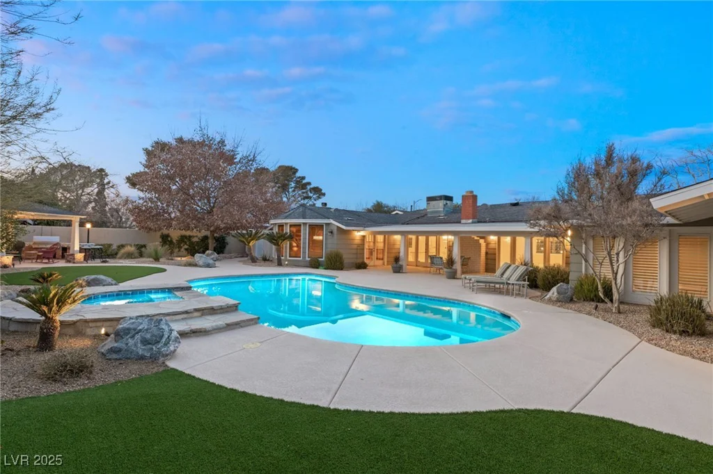 3105 Conners, Las Vegas, NV 89107