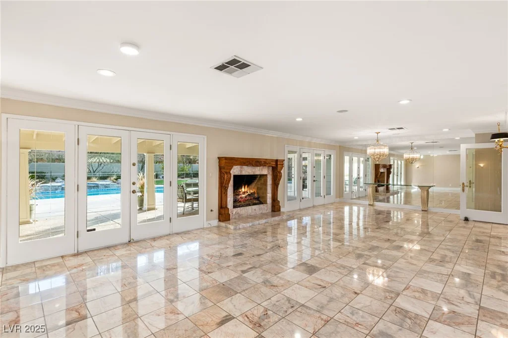 3105 Conners, Las Vegas, NV 89107