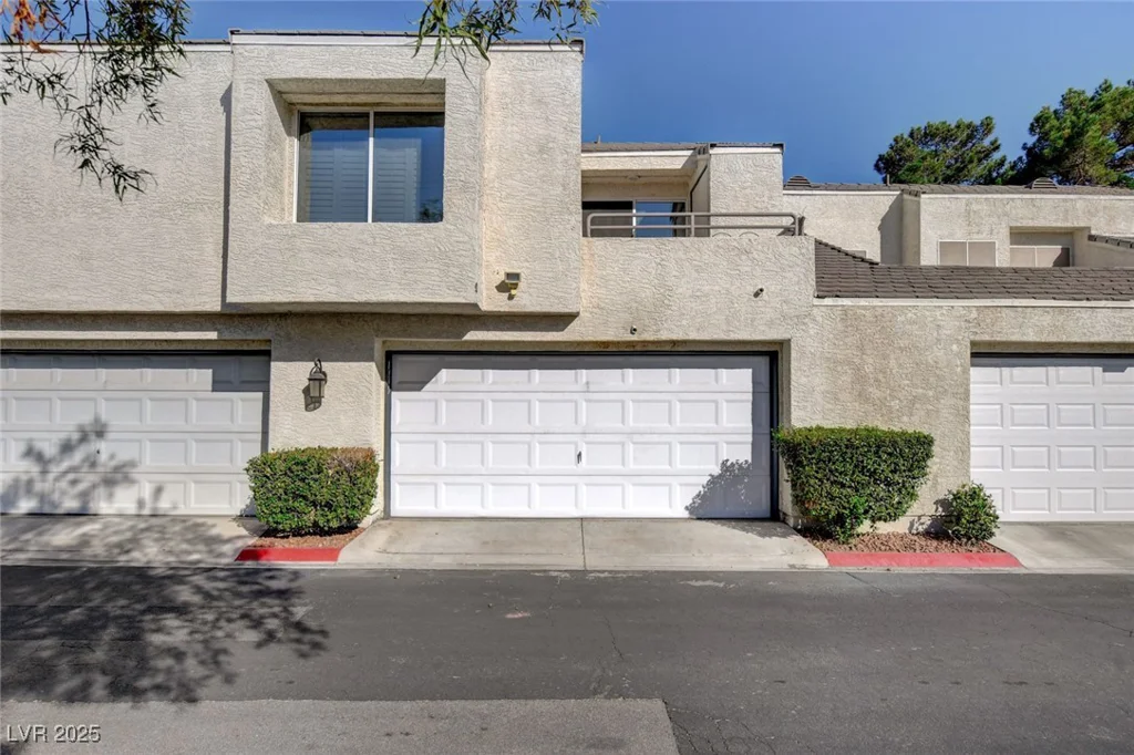 8945 Clairton, Las Vegas, NV 89117