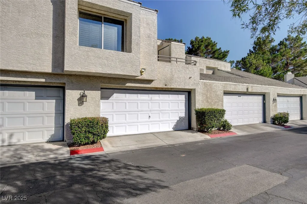8945 Clairton, Las Vegas, NV 89117