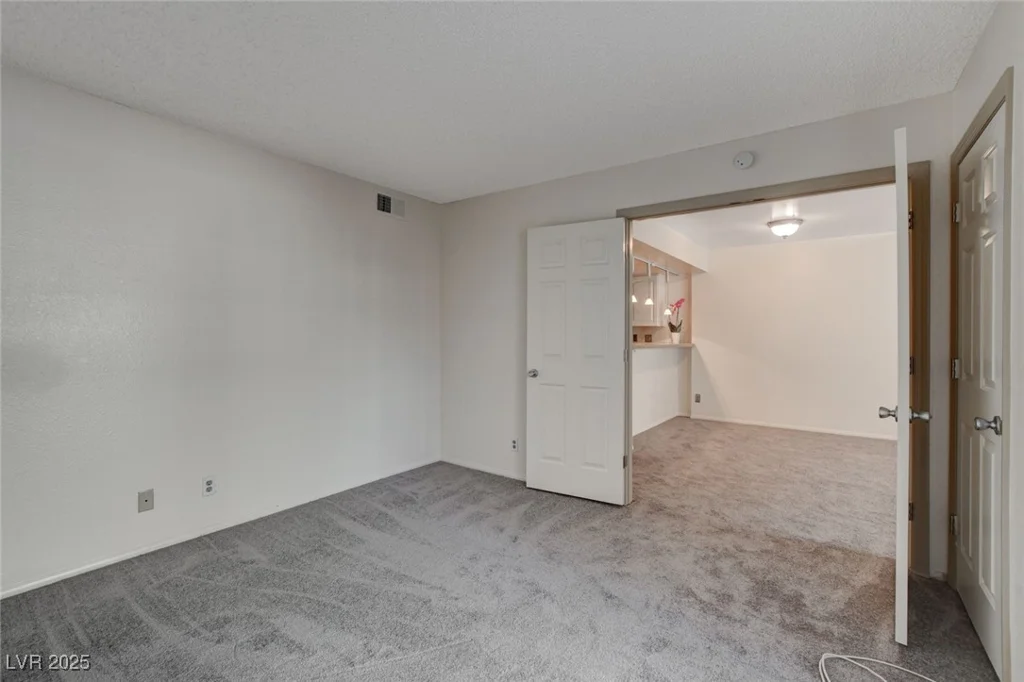 8945 Clairton, Las Vegas, NV 89117