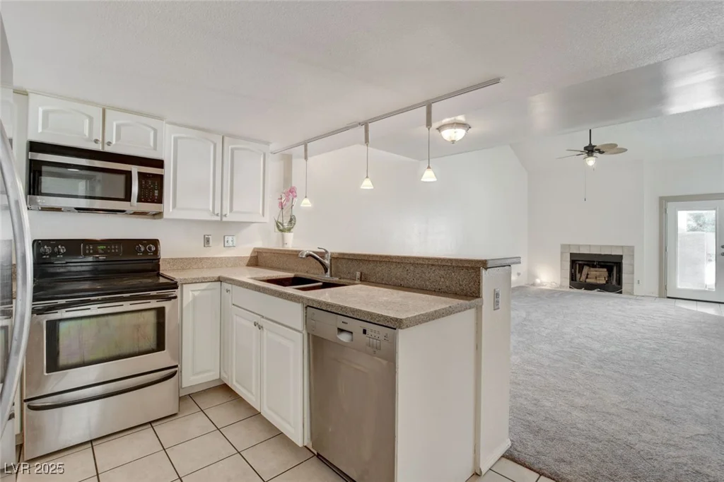 8945 Clairton, Las Vegas, NV 89117