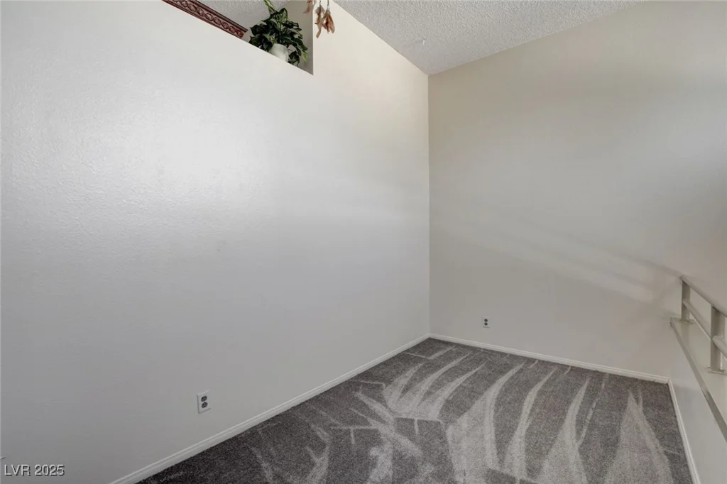 8945 Clairton, Las Vegas, NV 89117