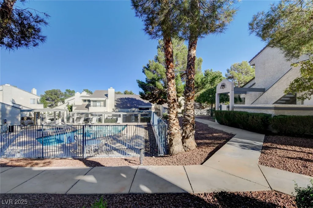 8945 Clairton, Las Vegas, NV 89117