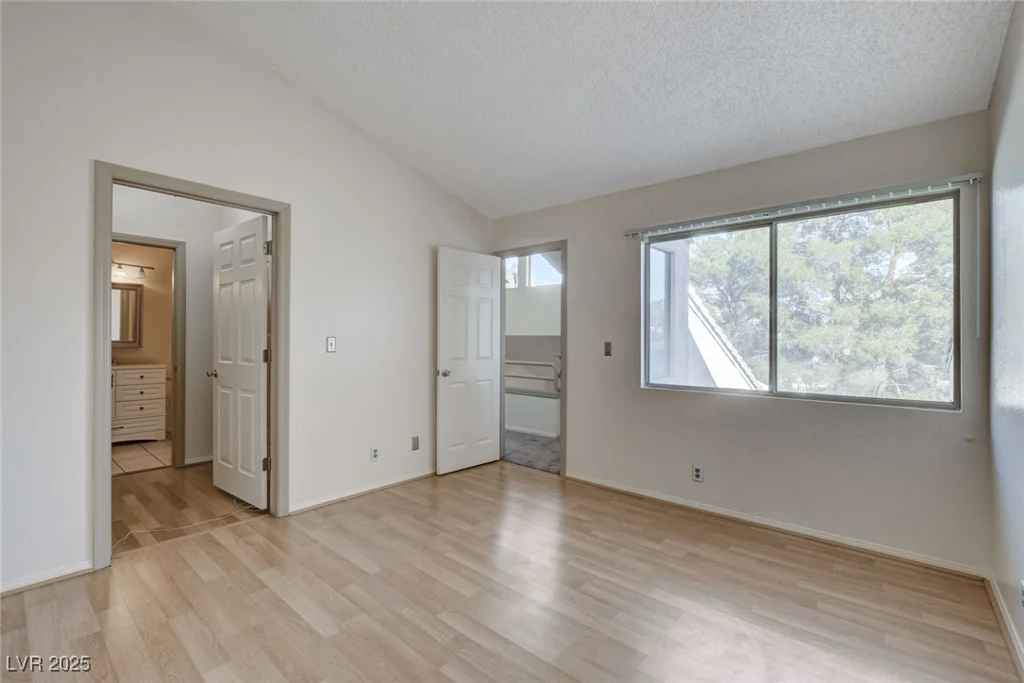 8945 Clairton, Las Vegas, NV 89117