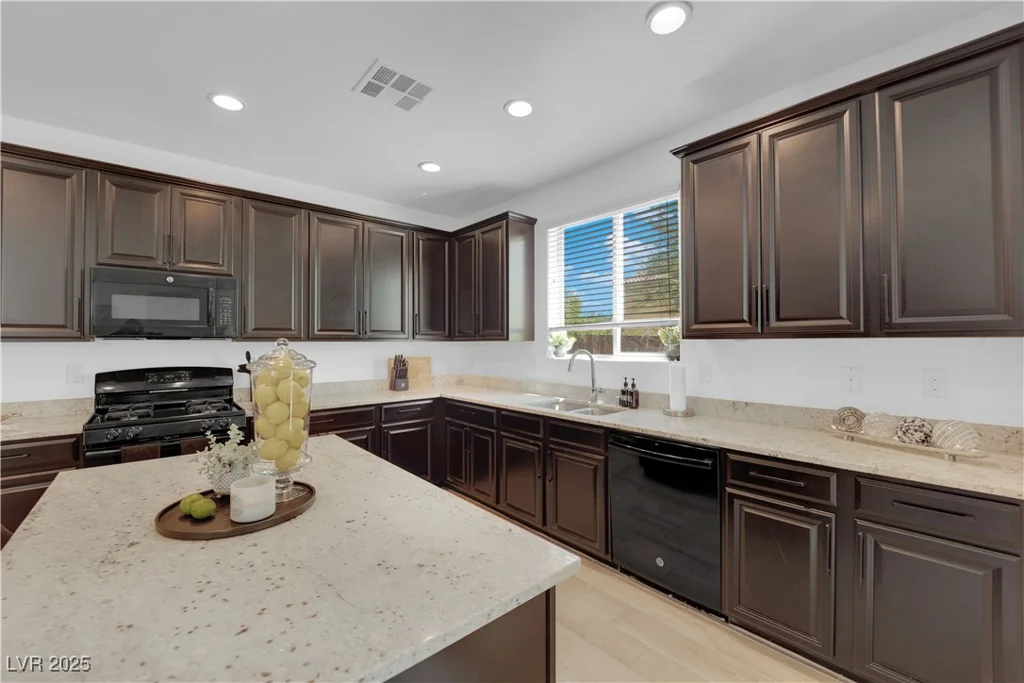 3792 Nerine Pass Way, North Las Vegas, NV 89031