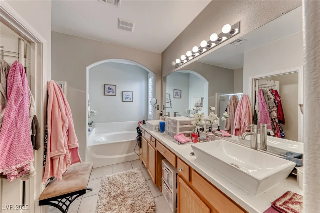 3918 Champagne Wood, North Las Vegas, NV 89031