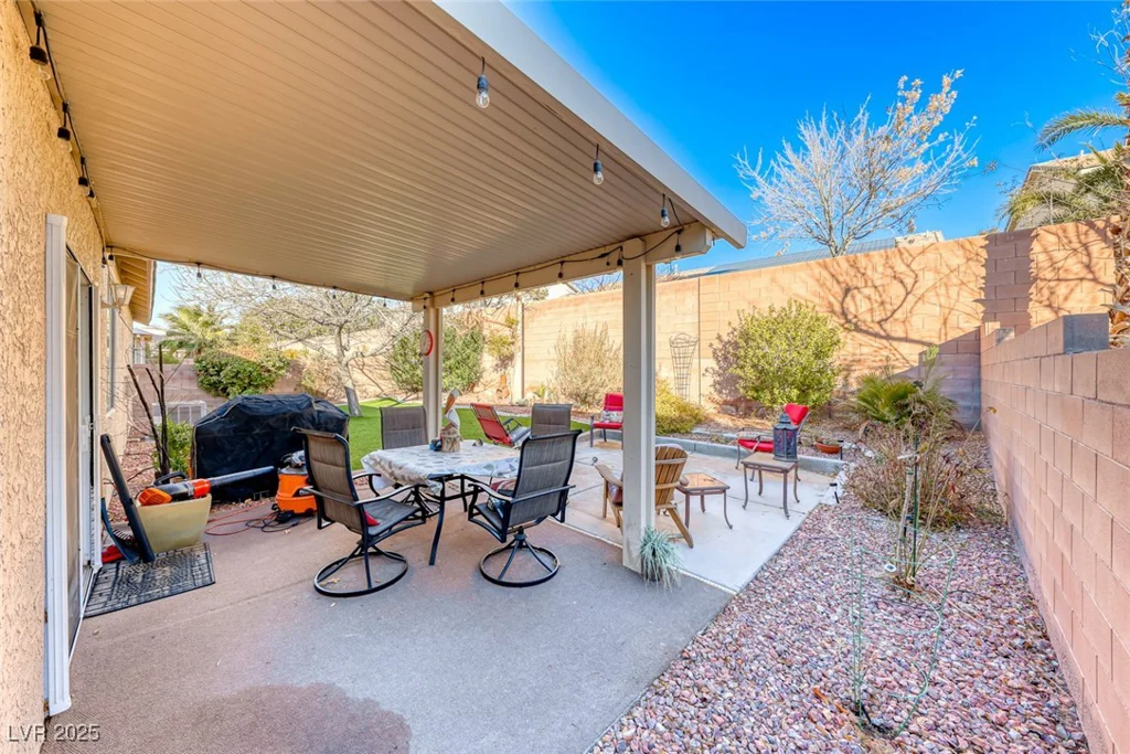 3918 Champagne Wood, North Las Vegas, NV 89031