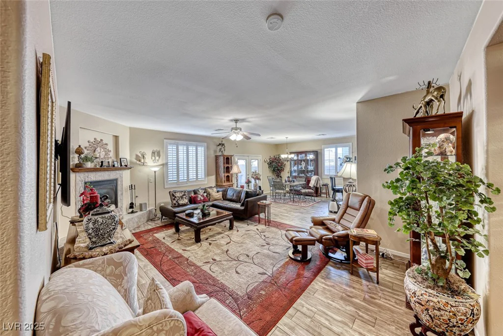 3918 Champagne Wood, North Las Vegas, NV 89031