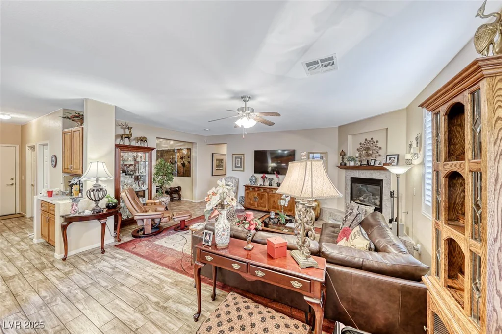 3918 Champagne Wood, North Las Vegas, NV 89031