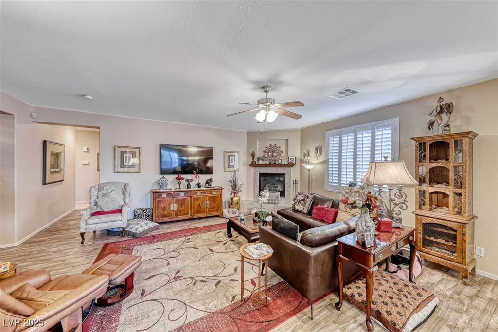 3918 Champagne Wood, North Las Vegas, NV 89031