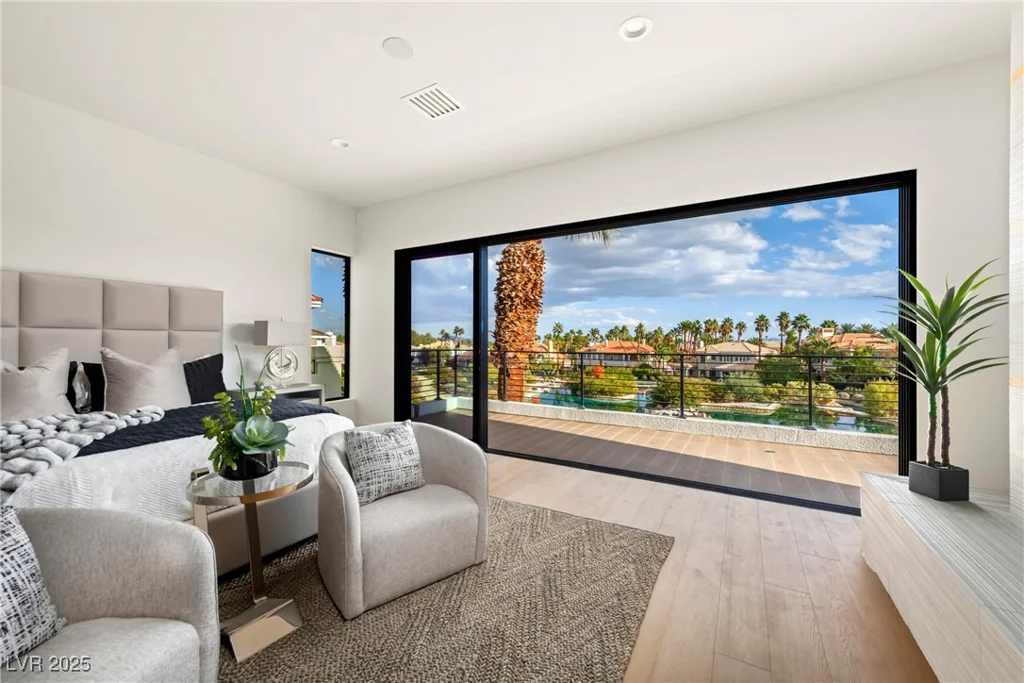 8913 Canyon Springs, Las Vegas, NV 89117
