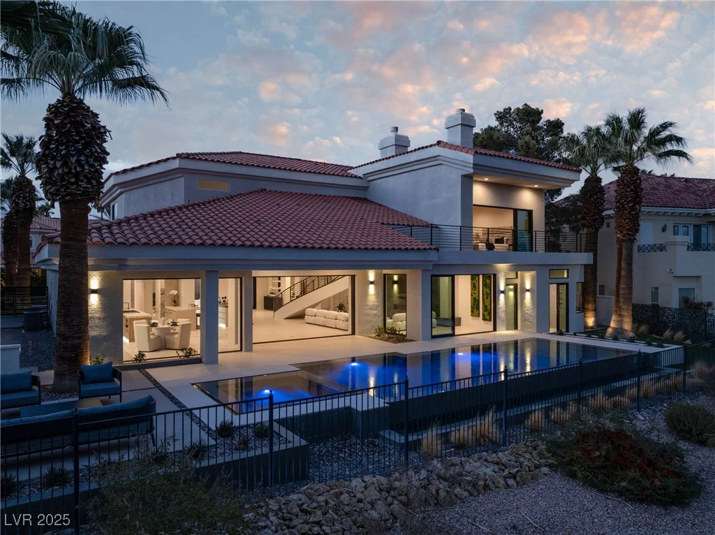 8913 Canyon Springs, Las Vegas, NV 89117