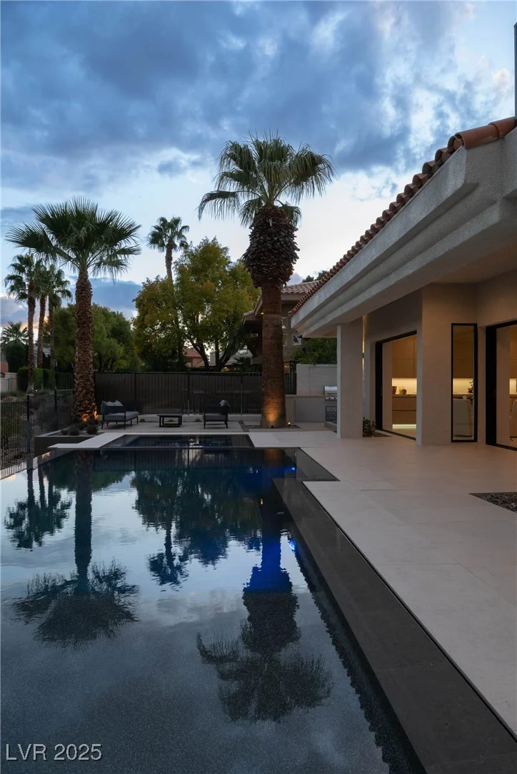 8913 Canyon Springs, Las Vegas, NV 89117