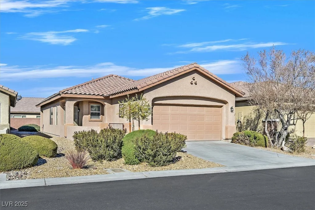 6072 ISOLA PEAK, Las Vegas, NV 89122