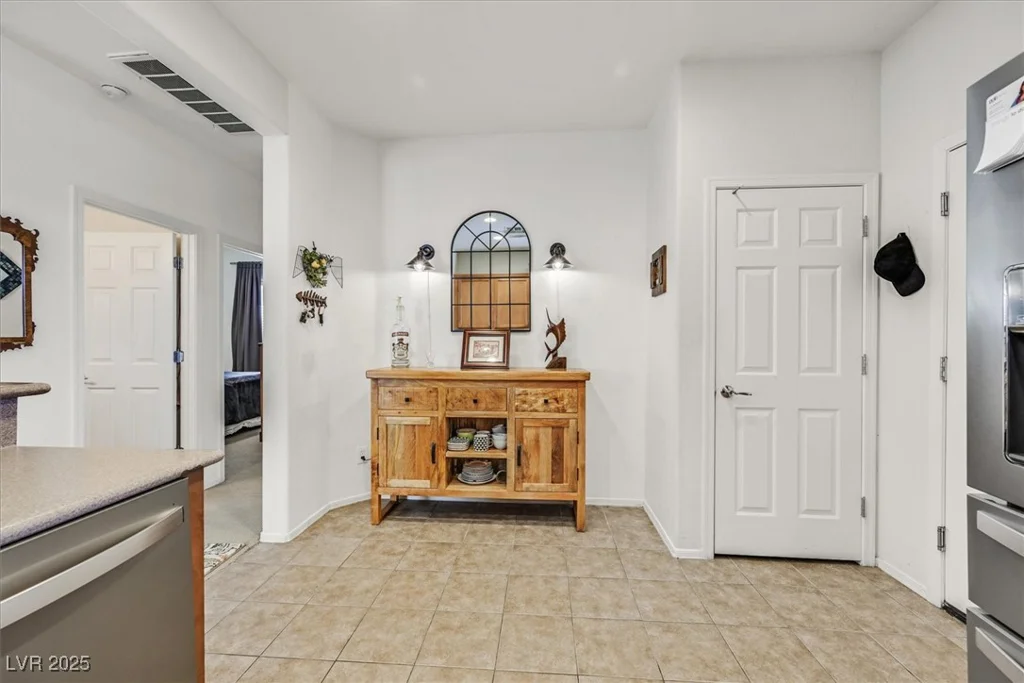 6072 ISOLA PEAK, Las Vegas, NV 89122