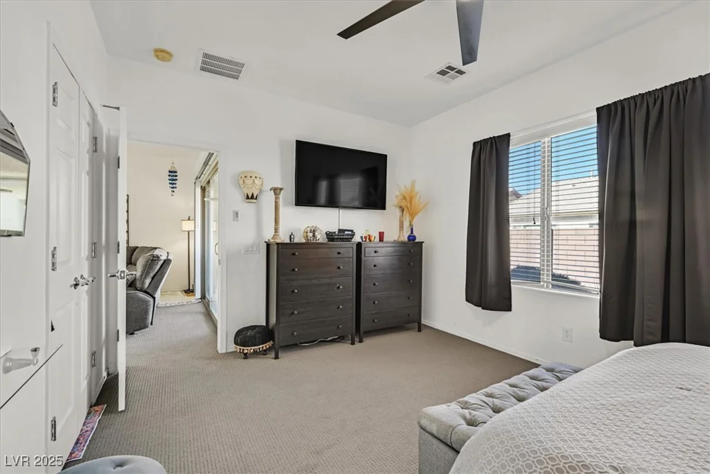 6072 ISOLA PEAK, Las Vegas, NV 89122