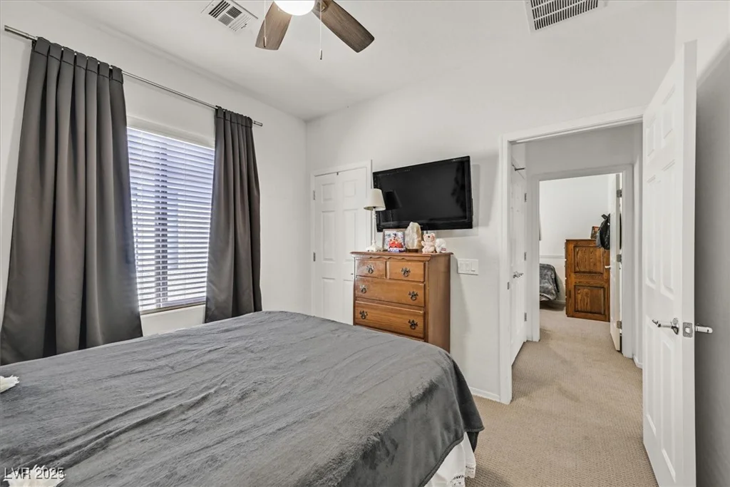 6072 ISOLA PEAK, Las Vegas, NV 89122