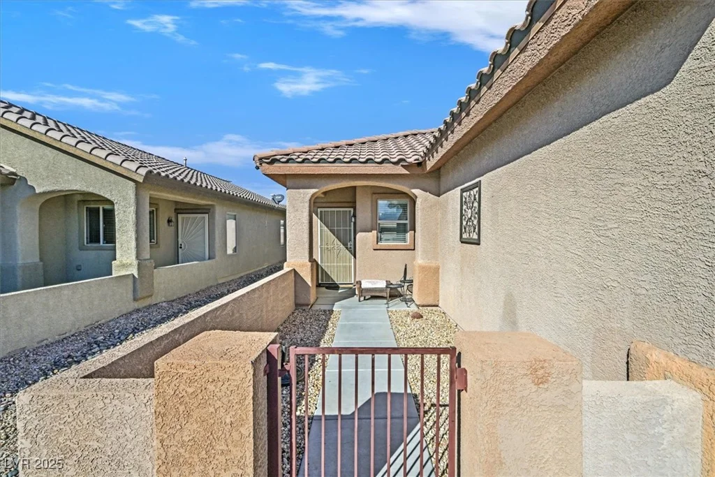 6072 ISOLA PEAK, Las Vegas, NV 89122