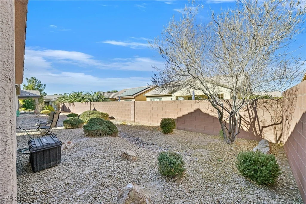 6072 ISOLA PEAK, Las Vegas, NV 89122