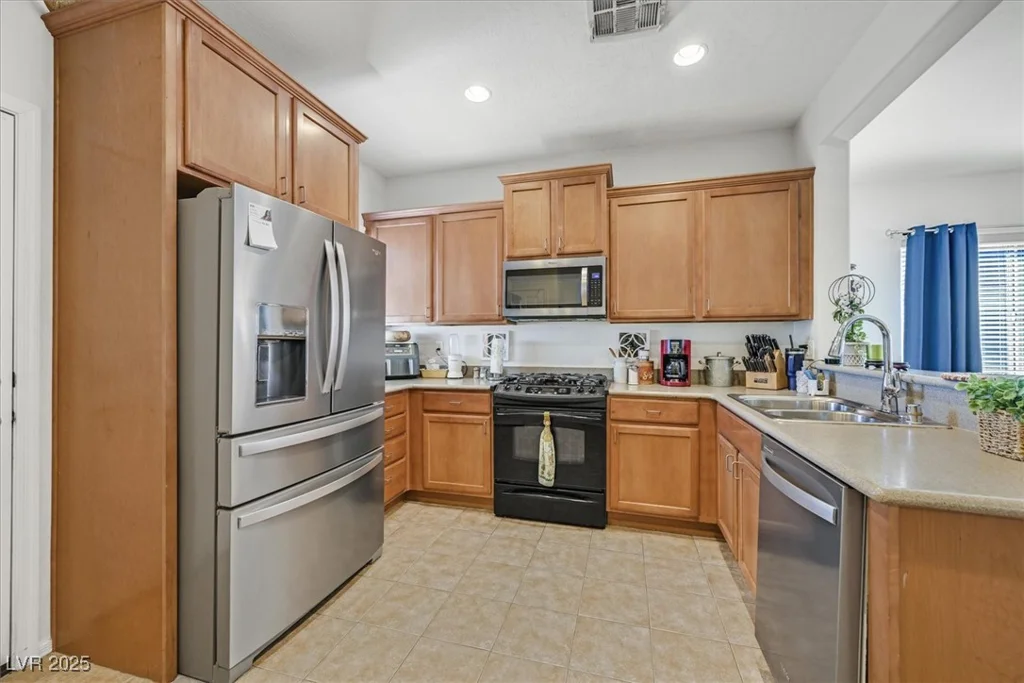 6072 ISOLA PEAK, Las Vegas, NV 89122
