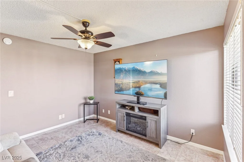 536 Woodcrest, Boulder City, NV 89005