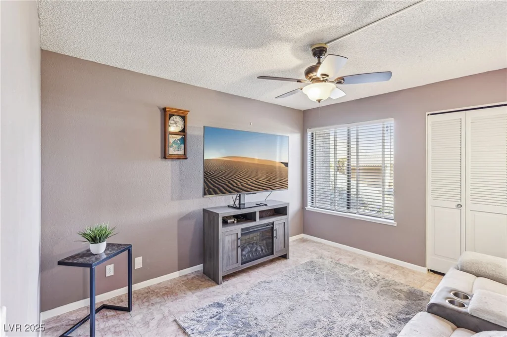 536 Woodcrest, Boulder City, NV 89005