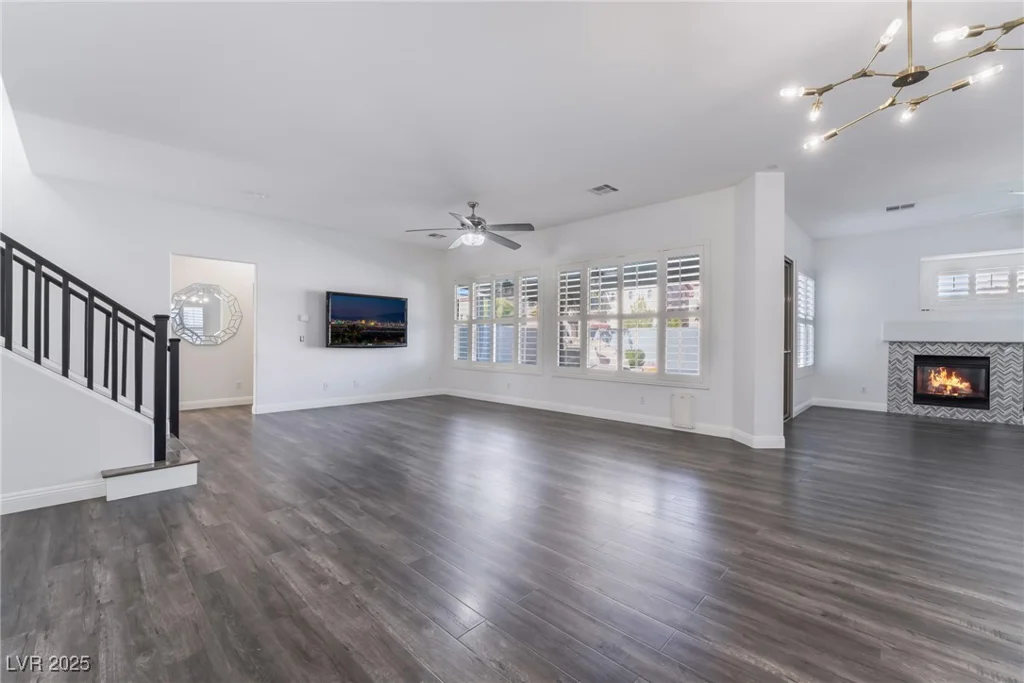 6010 Garthmore, Las Vegas, NV 89141
