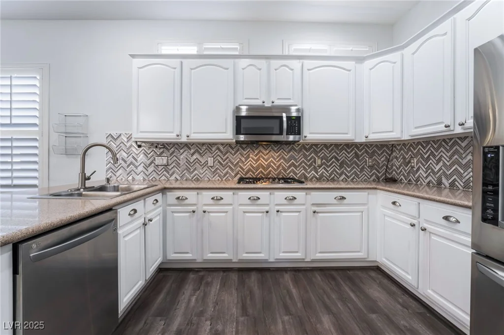 6010 Garthmore, Las Vegas, NV 89141