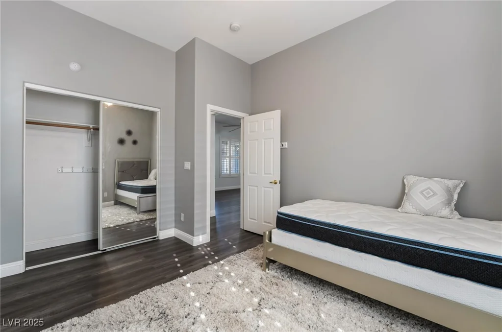 6010 Garthmore, Las Vegas, NV 89141