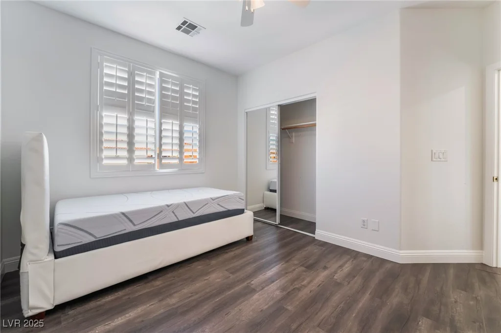 6010 Garthmore, Las Vegas, NV 89141