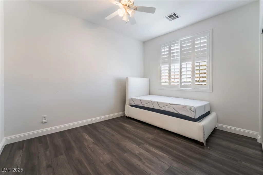 6010 Garthmore, Las Vegas, NV 89141