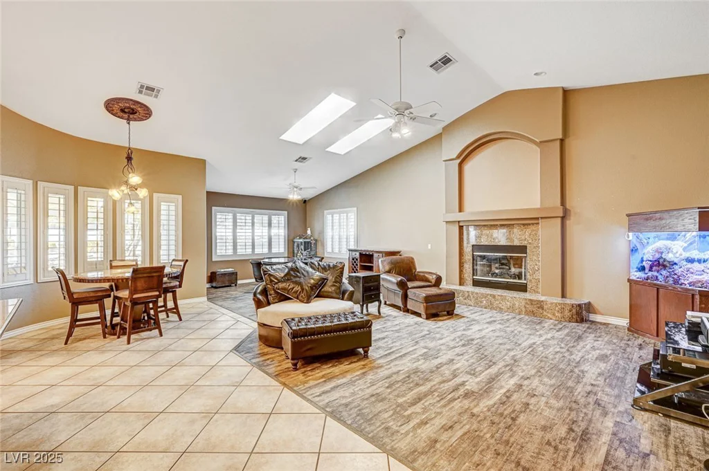 7015 Jensen, Las Vegas, NV 89149