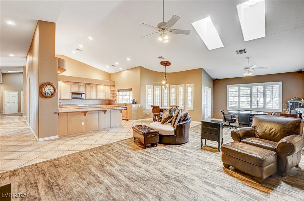 7015 Jensen, Las Vegas, NV 89149