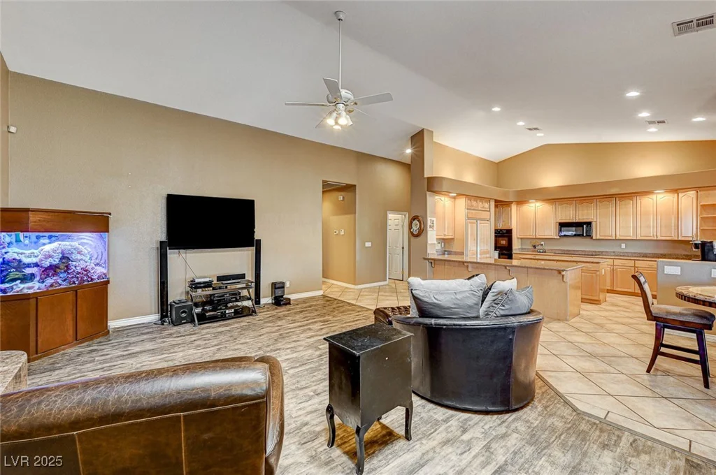 7015 Jensen, Las Vegas, NV 89149