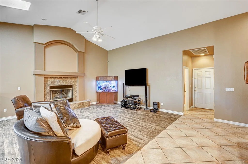 7015 Jensen, Las Vegas, NV 89149