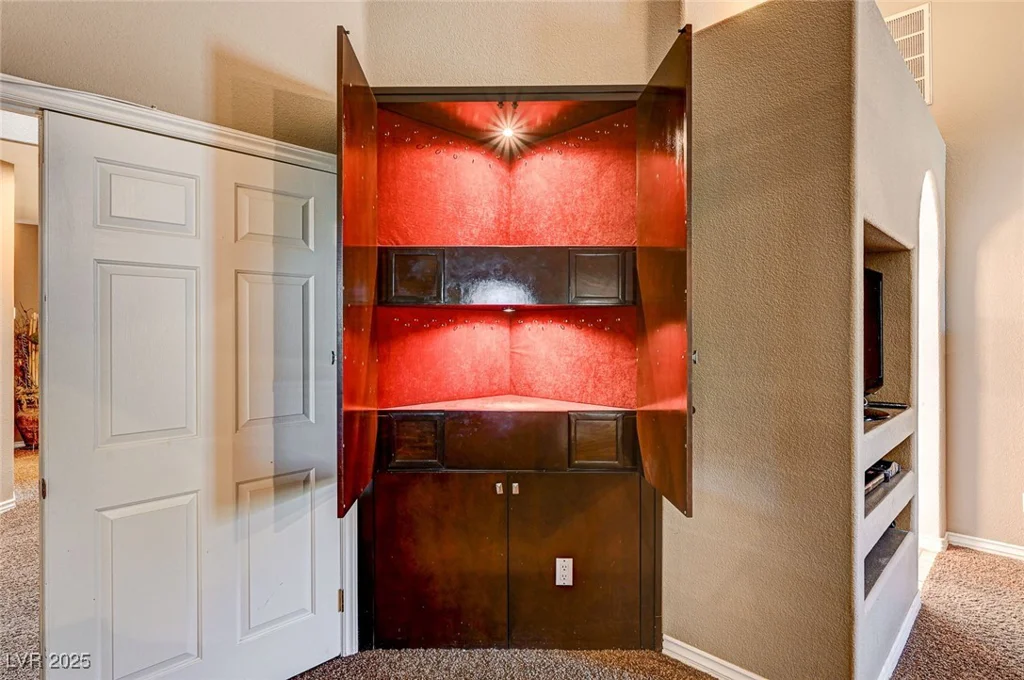 7015 Jensen, Las Vegas, NV 89149