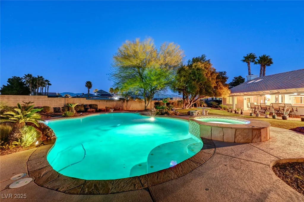 7015 Jensen, Las Vegas, NV 89149