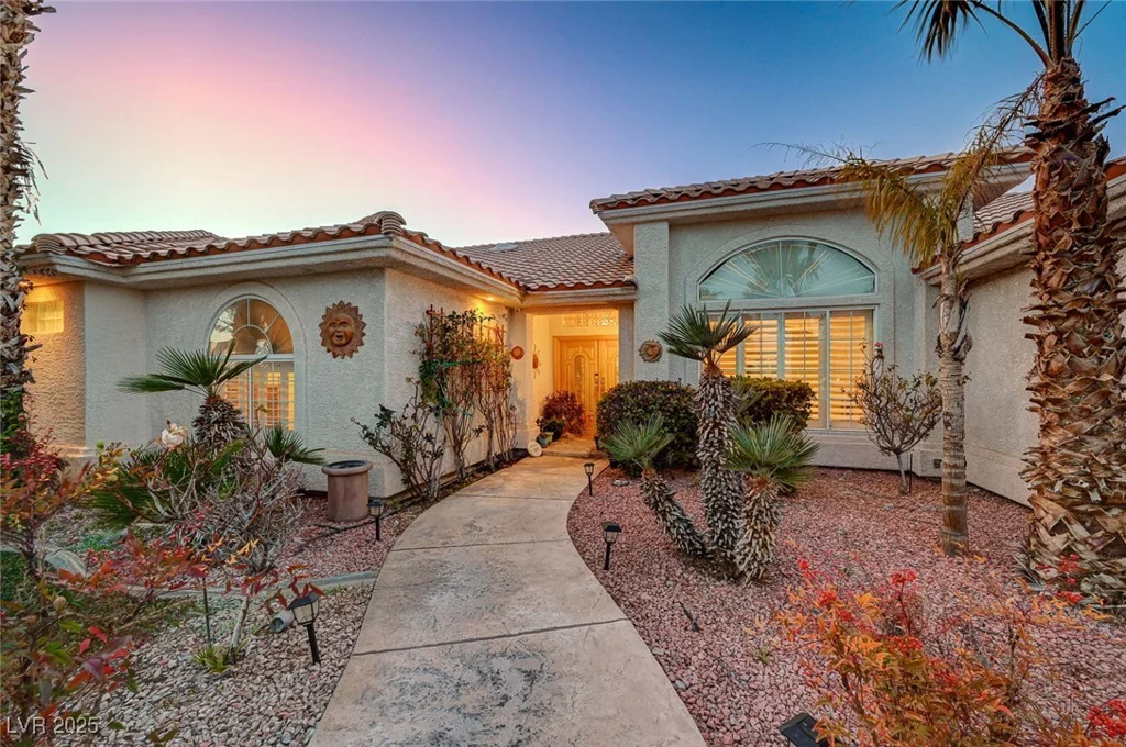7015 Jensen, Las Vegas, NV 89149